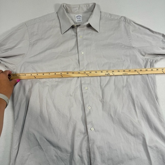 Brooks Brothers Button Up Shirt Mens Size 17 1/2 X 34 Light Grey Collard - Picture 6 of 9